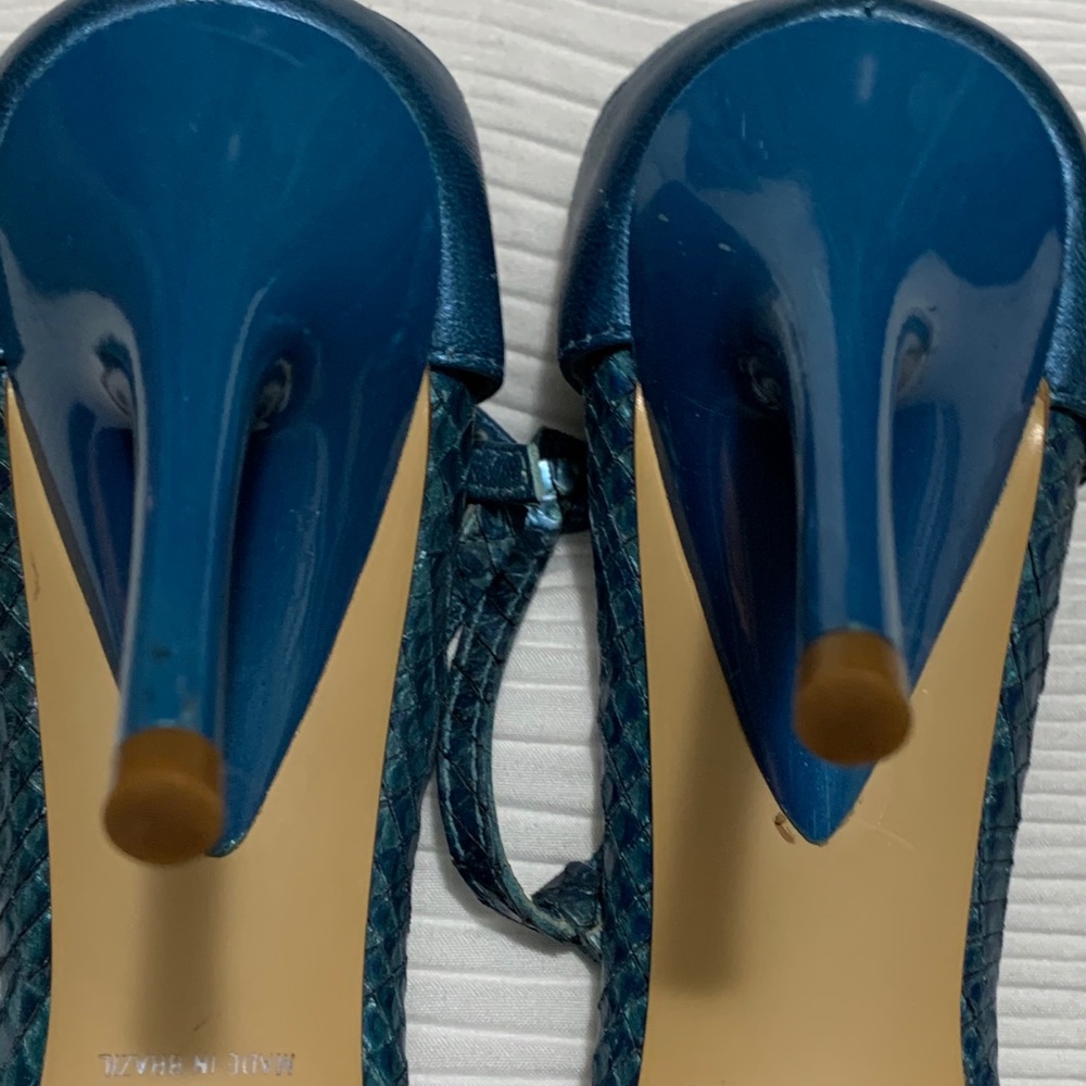 Shoes - Picture 5 of 13